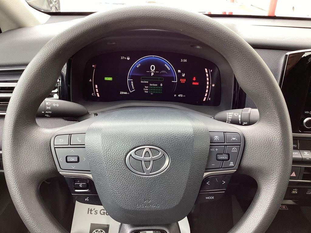 Used 2025 Toyota Camry LE image 22