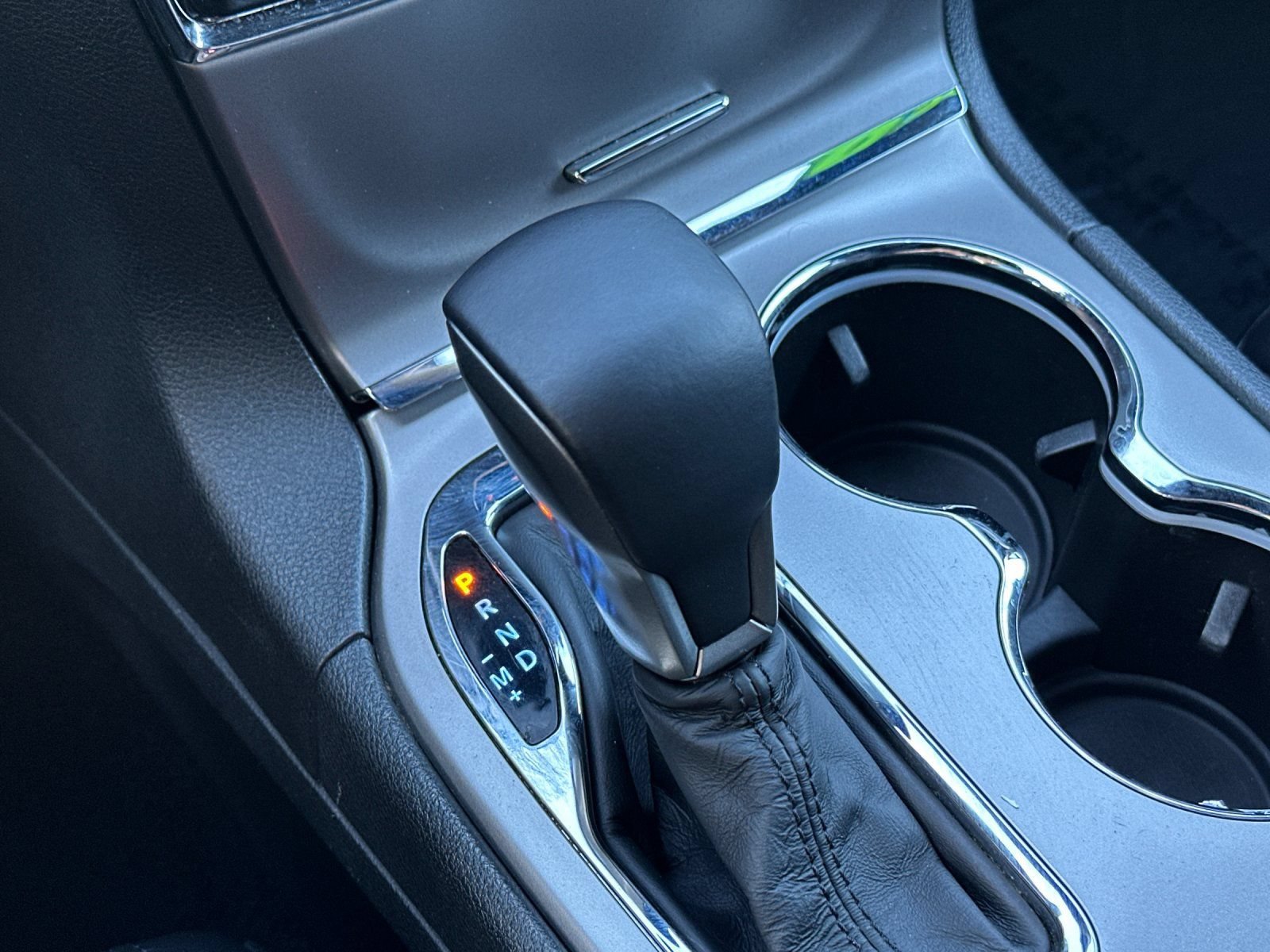 Used 2019 Jeep Grand Cherokee Altitude AWD/4WD image 21