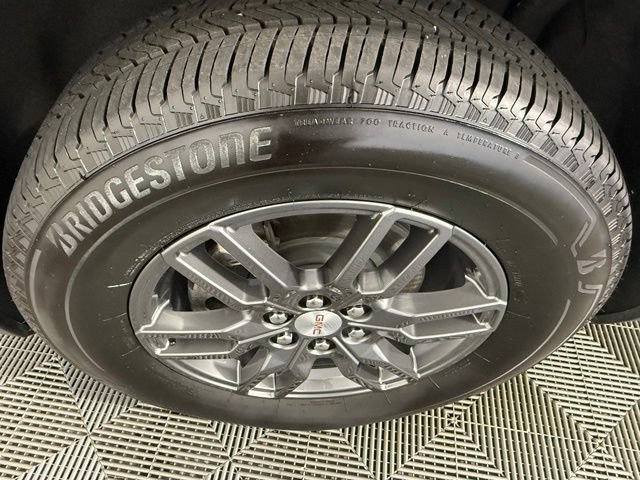Used 2025 GMC Acadia Elevation FWD image 14