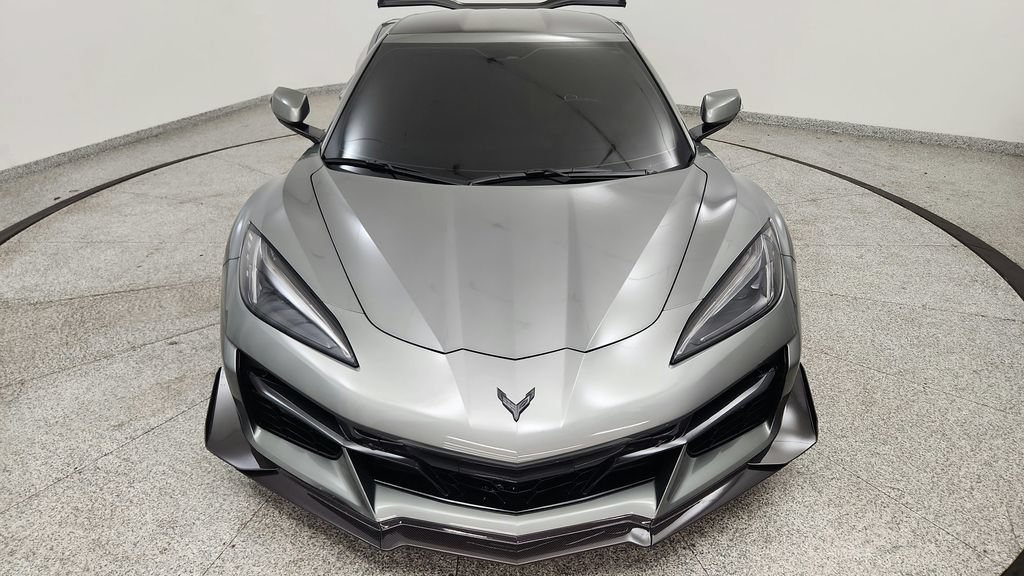 Used 2023 Chevrolet Corvette Z06 w/ Z07 Performance Package RWD image 10