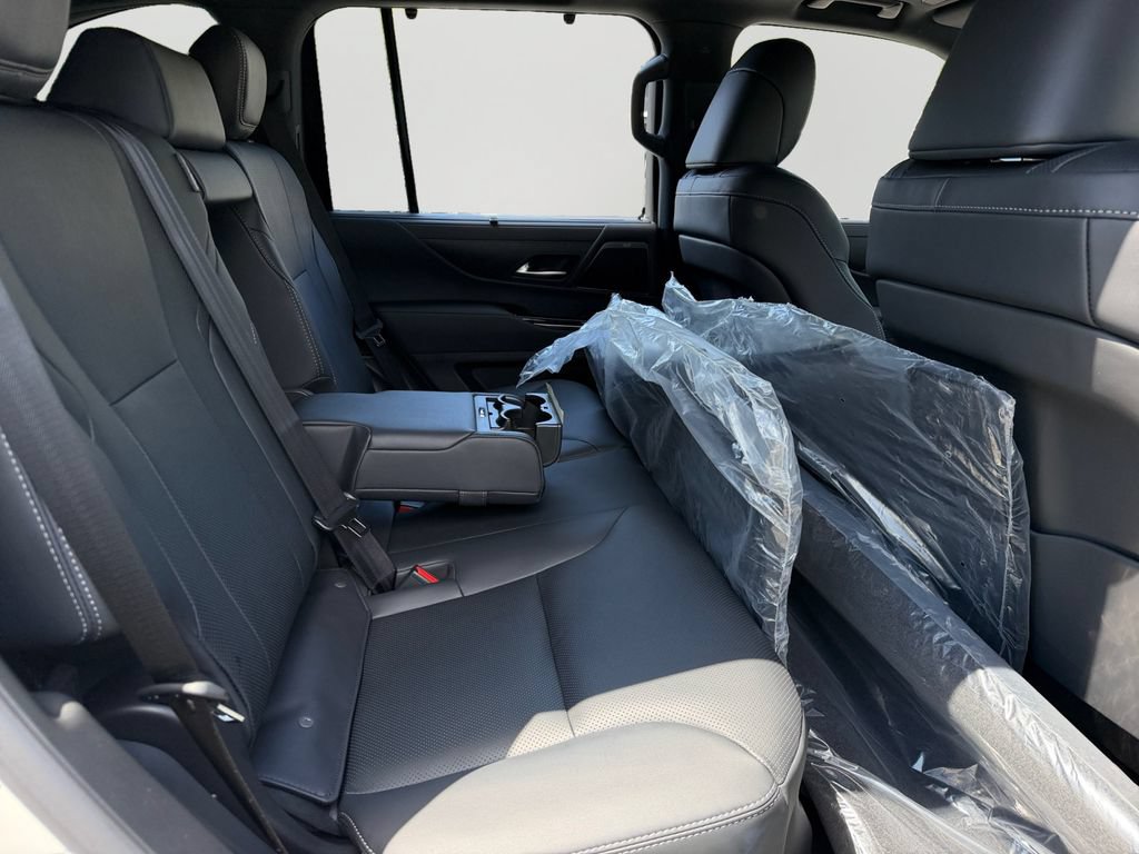 New 2026 Lexus LX 600 4WD w/ Luxury Package image 8
