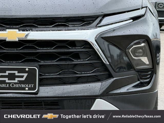 Used 2025 Chevrolet Blazer LT AWD/4WD image 4