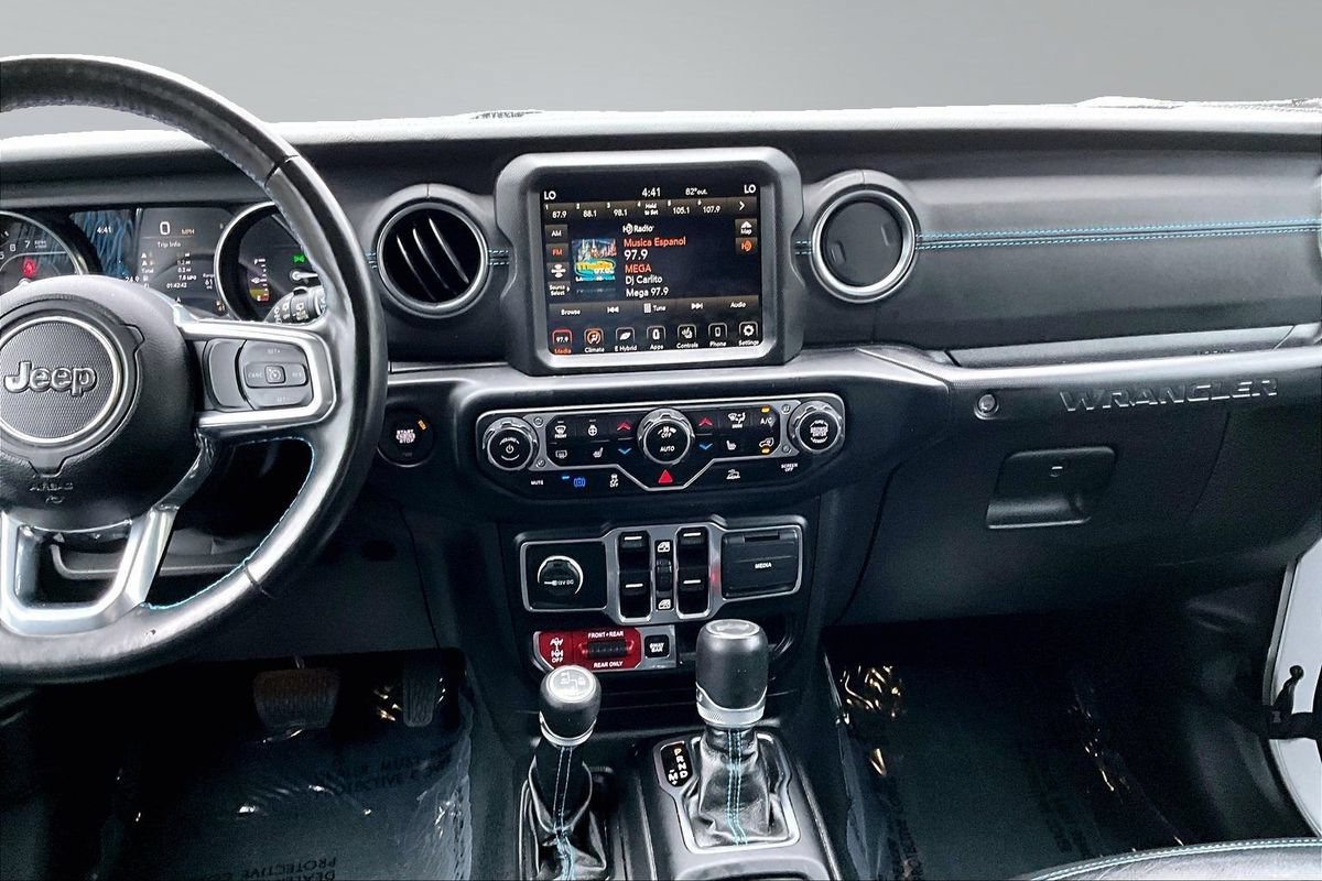 Used 2022 Jeep Wrangler Unlimited Rubicon 4xe w/ Cold Weather Group AWD/4WD image 24
