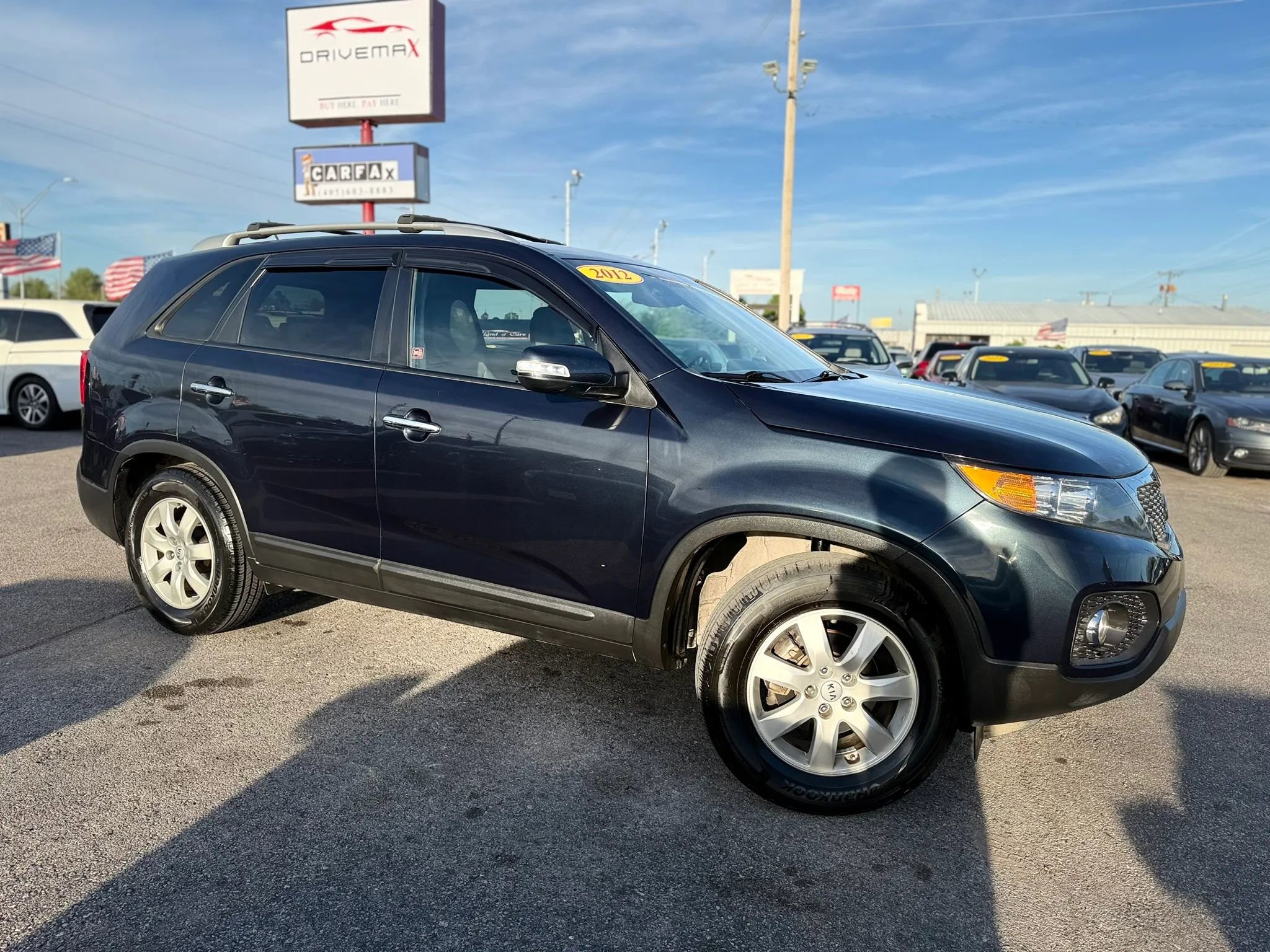 Used 2012 Kia Sorento LX w/ Convenience Pkg FWD image 2