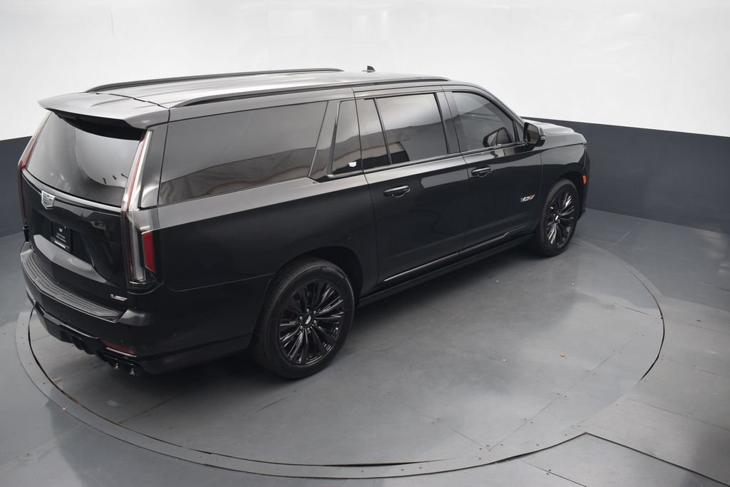 Certified 2024 Cadillac Escalade ESV V w/ LPO, ONYX Package AWD/4WD image 49