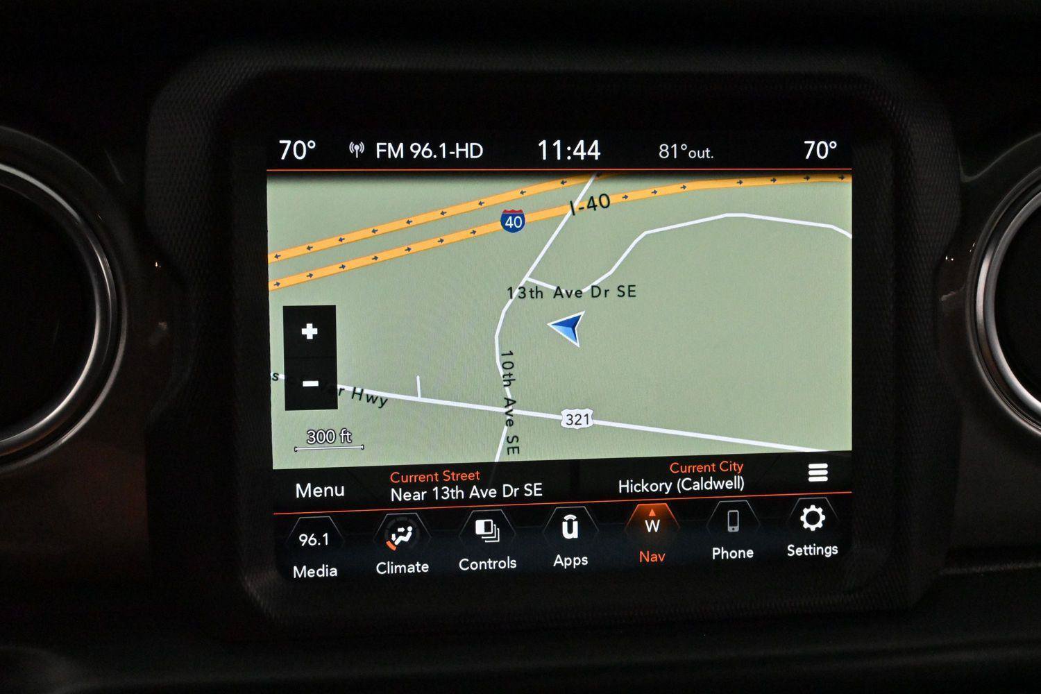 Used 2022 Jeep Wrangler Unlimited Sahara w/ LED Lighting Group AWD/4WD image 22