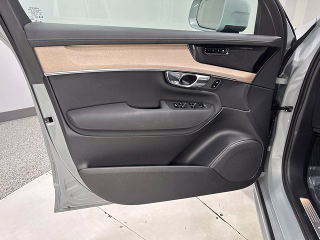 Used 2026 Volvo XC90 B6 Plus AWD/4WD image 13