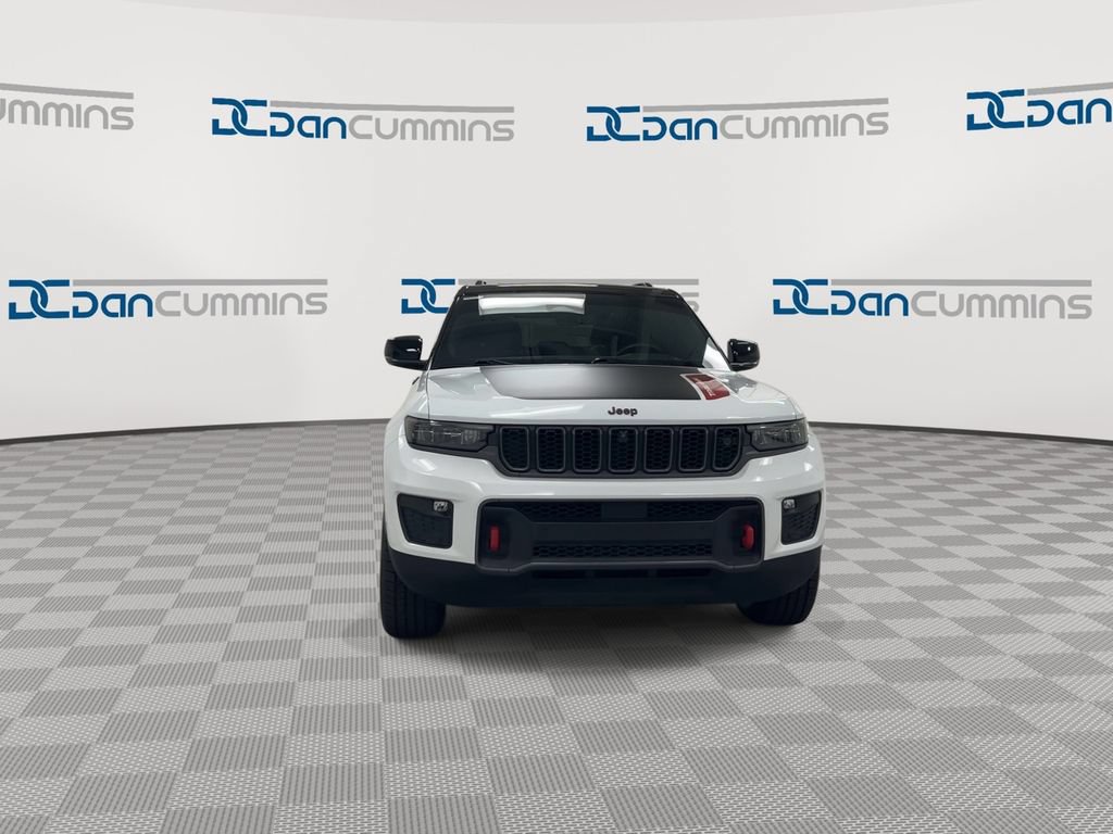 Used 2022 Jeep Grand Cherokee Trailhawk w/ ADV Protech Group II AWD/4WD image 3