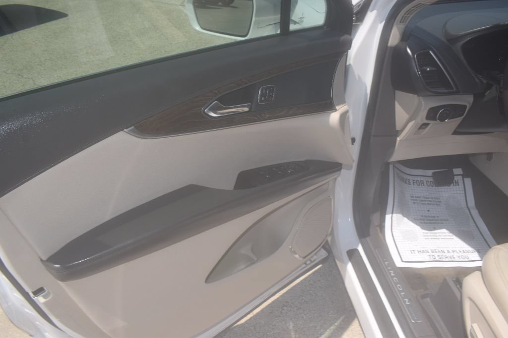 Used 2018 Lincoln MKX Reserve FWD image 9