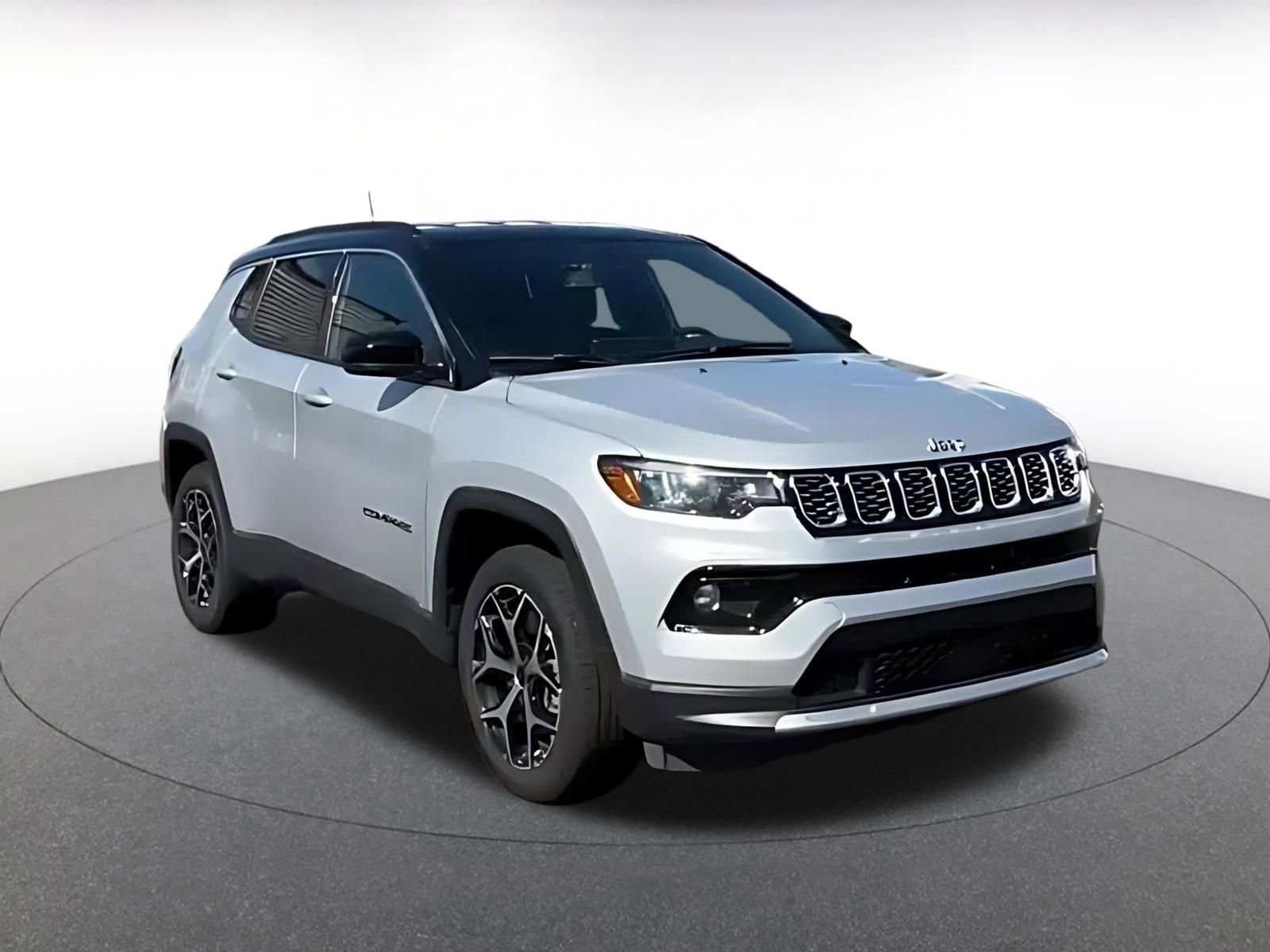 Used 2025 Jeep Compass Limited AWD/4WD image 2