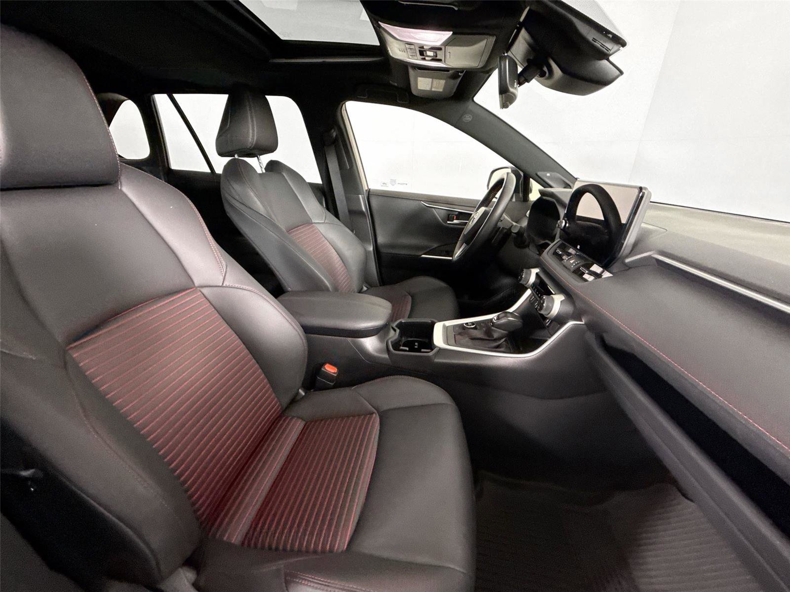 Certified 2025 Toyota RAV4 XSE image 48