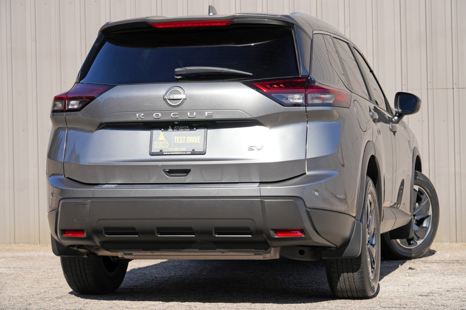 Used 2024 Nissan Rogue SV w/ SV Premium Package FWD image 4