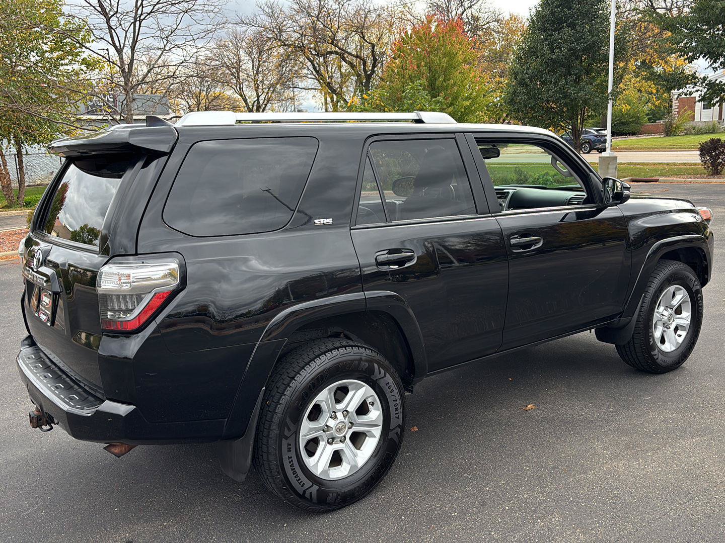Used 2018 Toyota 4Runner SR5 Premium AWD/4WD image 11