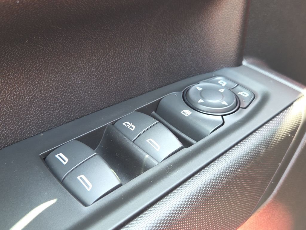 Used 2024 Chevrolet Silverado 1500 Custom image 19