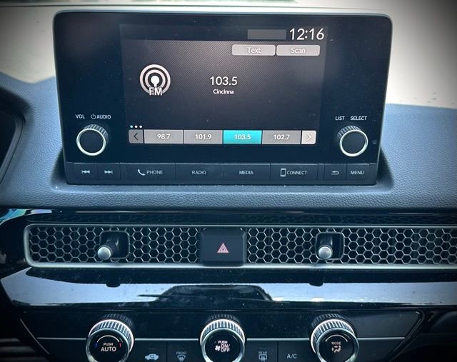 Used 2023 Honda Civic Sport image 14