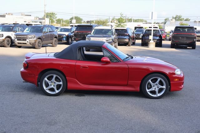 Used 2005 MAZDA MX-5 Miata w/ Convenience Pkg RWD image 8
