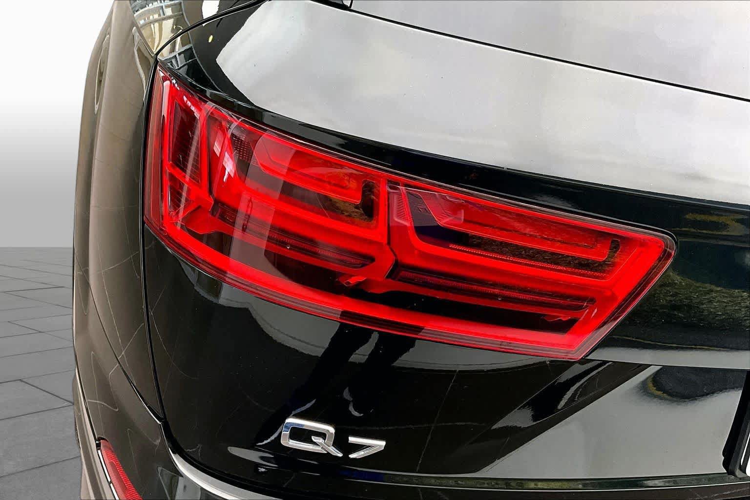 Used 2019 Audi Q7 2.0T Premium Plus w/ Premium Plus Package AWD/4WD image 26