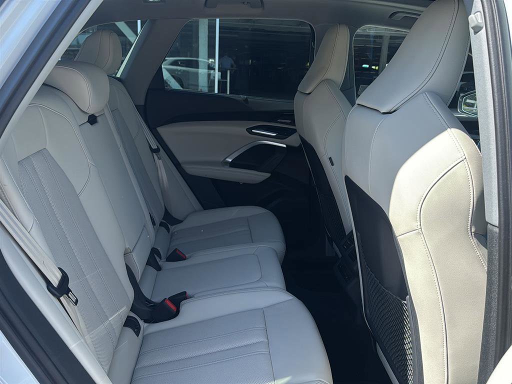 Used 2025 Audi Q5 Prestige AWD/4WD image 16