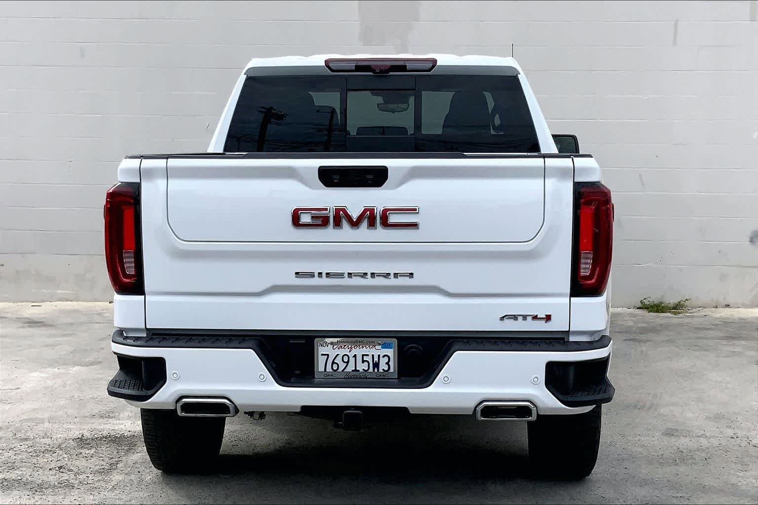 Used 2023 GMC Sierra 1500 AT4 w/ AT4 Premium Package AWD/4WD image 5