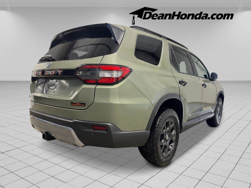 New 2026 Honda Pilot TrailSport image 7