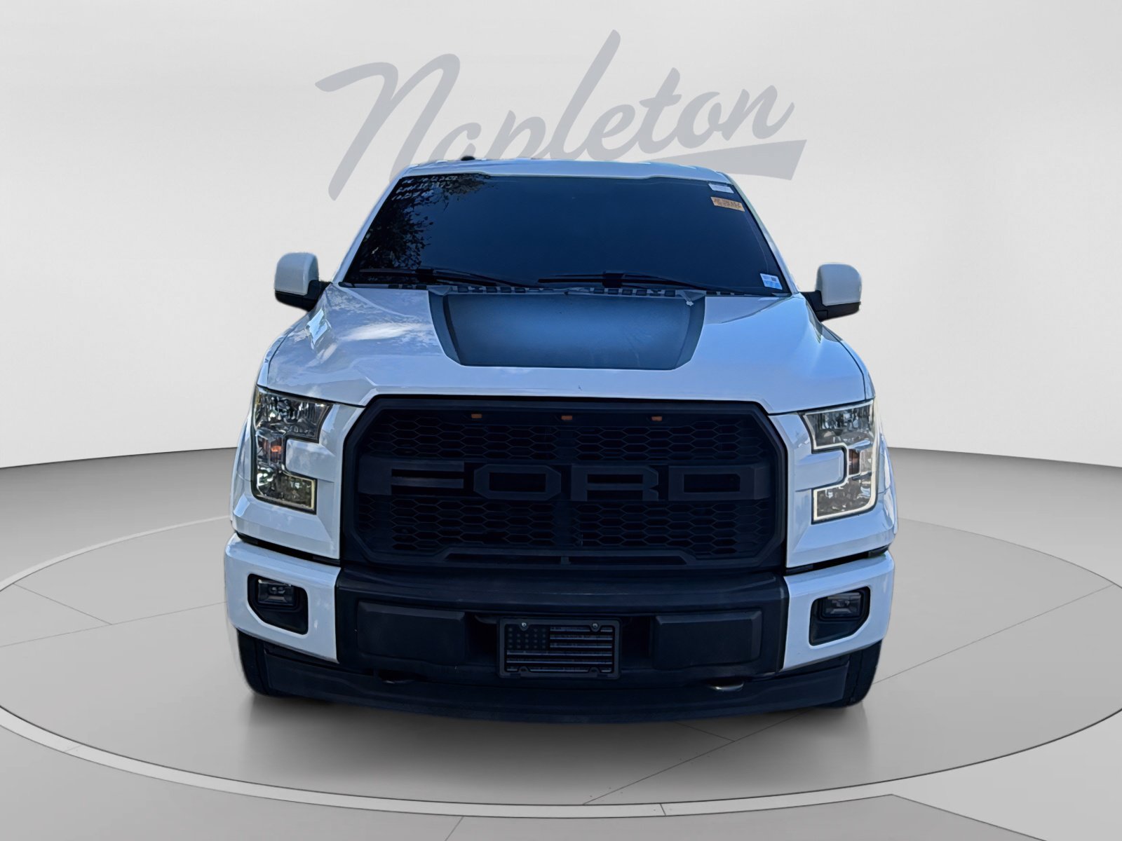 Used 2017 Ford F150 XLT w/ Equipment Group 302A Luxury AWD/4WD image 9
