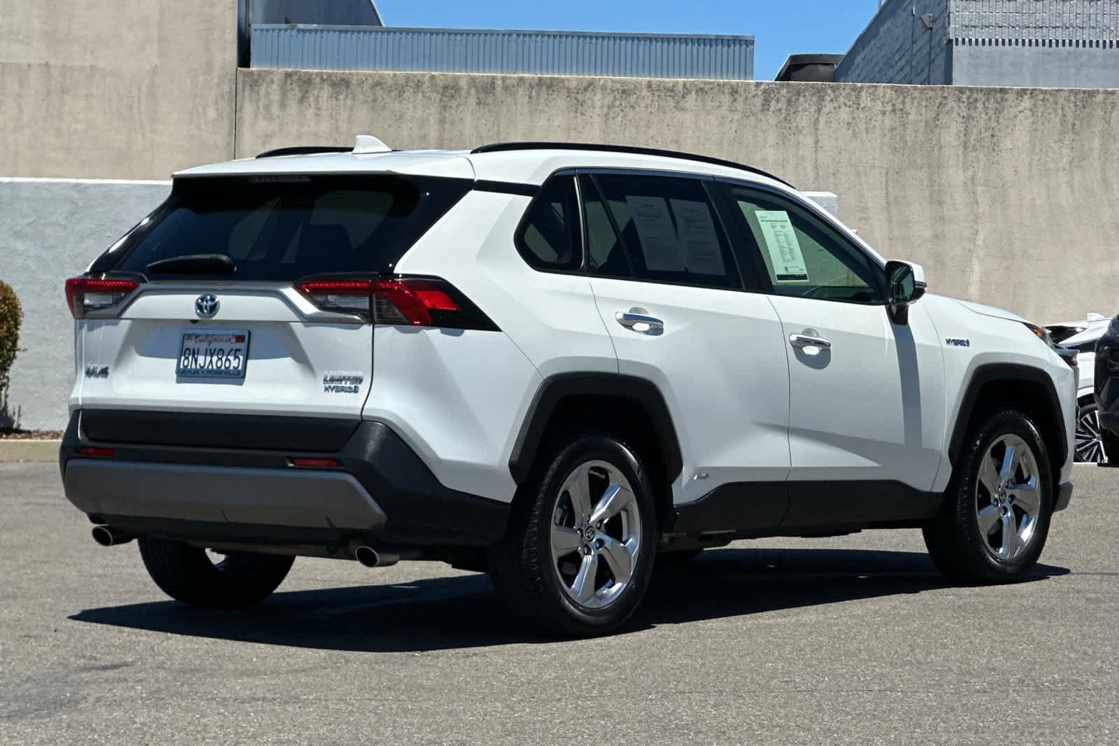 Used 2020 Toyota RAV4 Limited AWD/4WD image 2