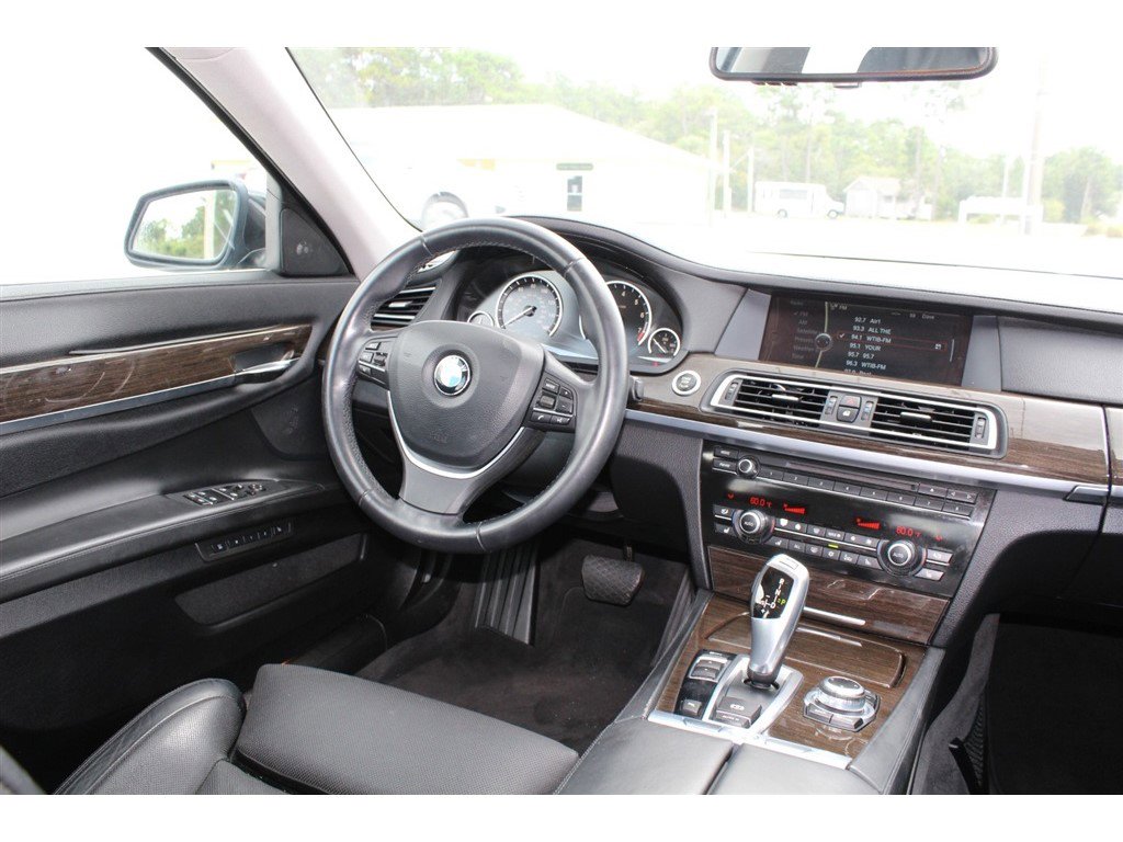 Used 2012 BMW 750Li w/ Luxury Seating Pkg image 14