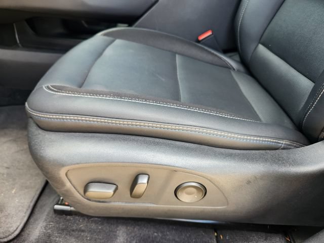 Used 2024 Chevrolet Equinox EV LT FWD image 28