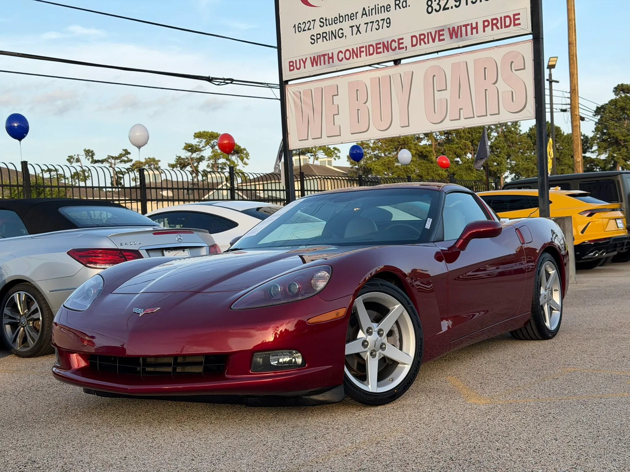 Used 2005 Chevrolet Corvette Coupe w/ Preferred Equipment Group RWD image 1