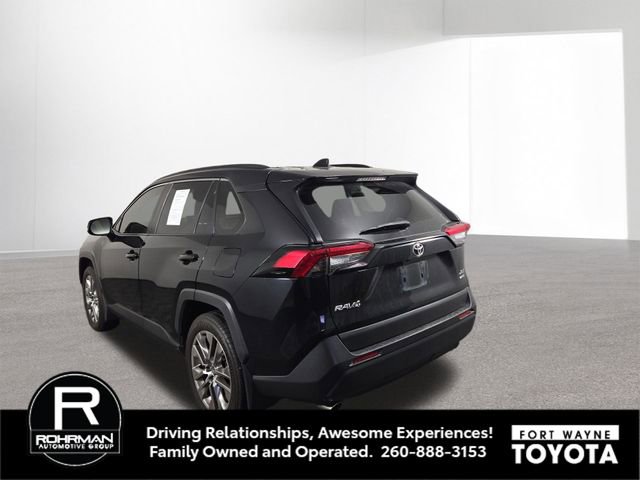 Used 2020 Toyota RAV4 XLE Premium image 10