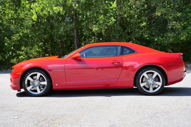 Used 2010 Chevrolet Camaro SS w/ RS Package RWD image 9