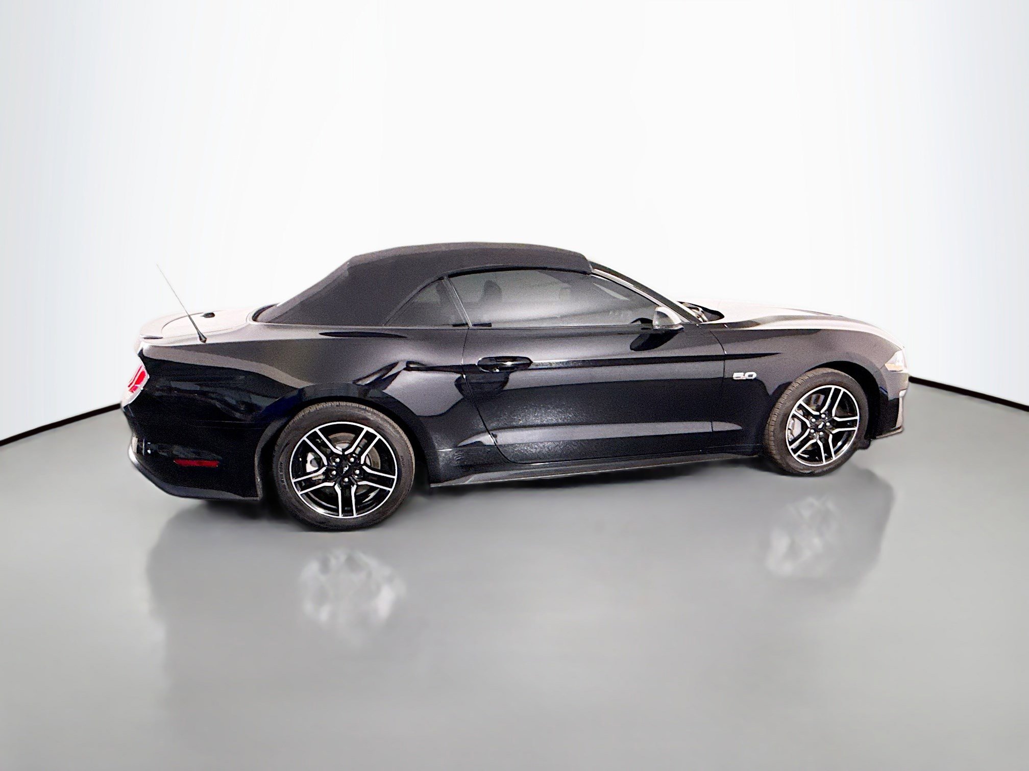 Used 2021 Ford Mustang GT Premium w/ Equipment Group 401A image 11