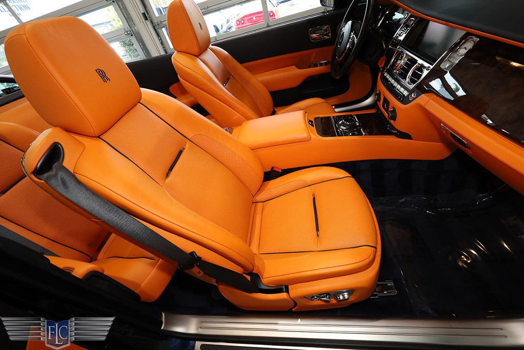 Used 2017 Rolls-Royce Dawn image 20