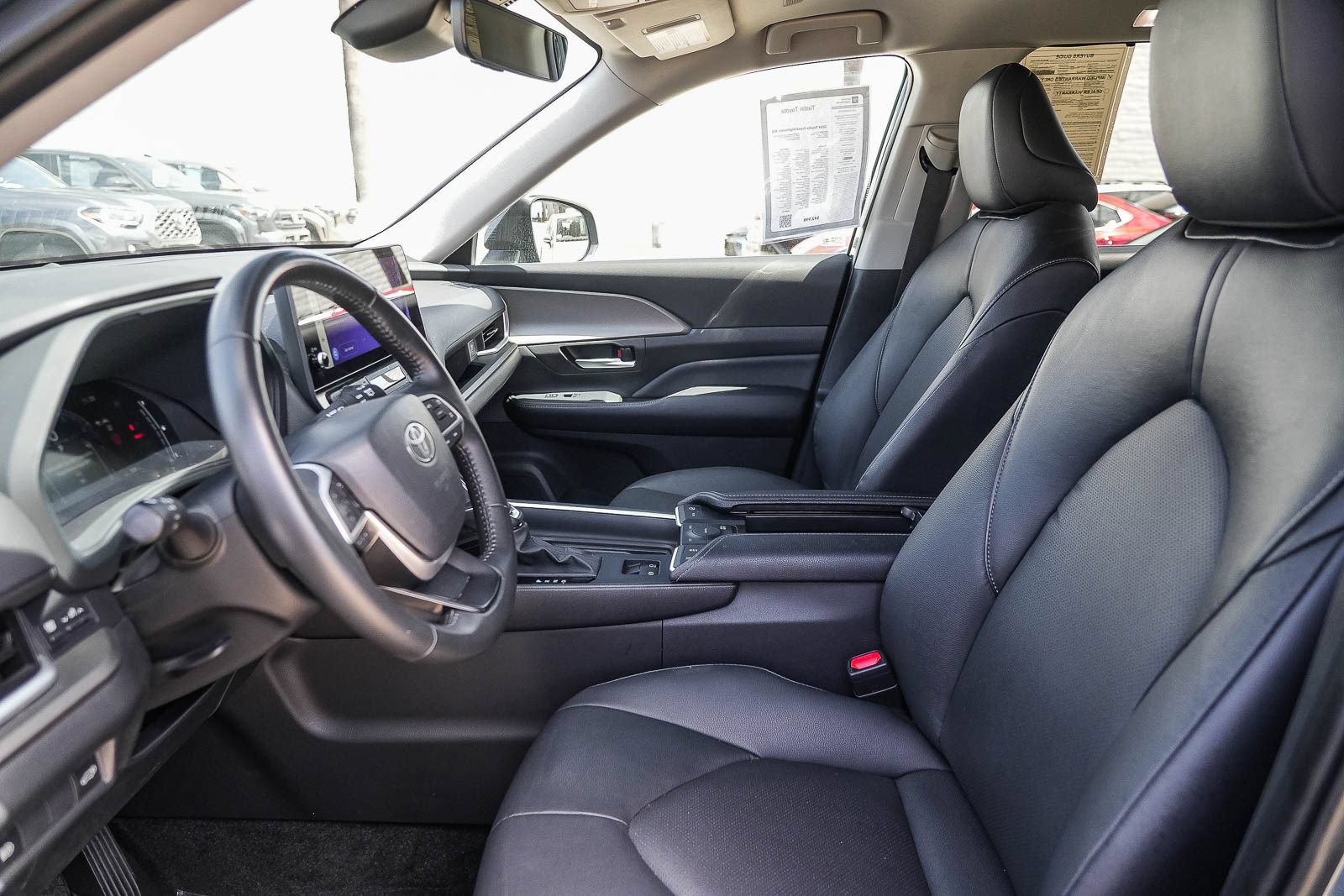Certified 2024 Toyota Grand Highlander AWD image 17