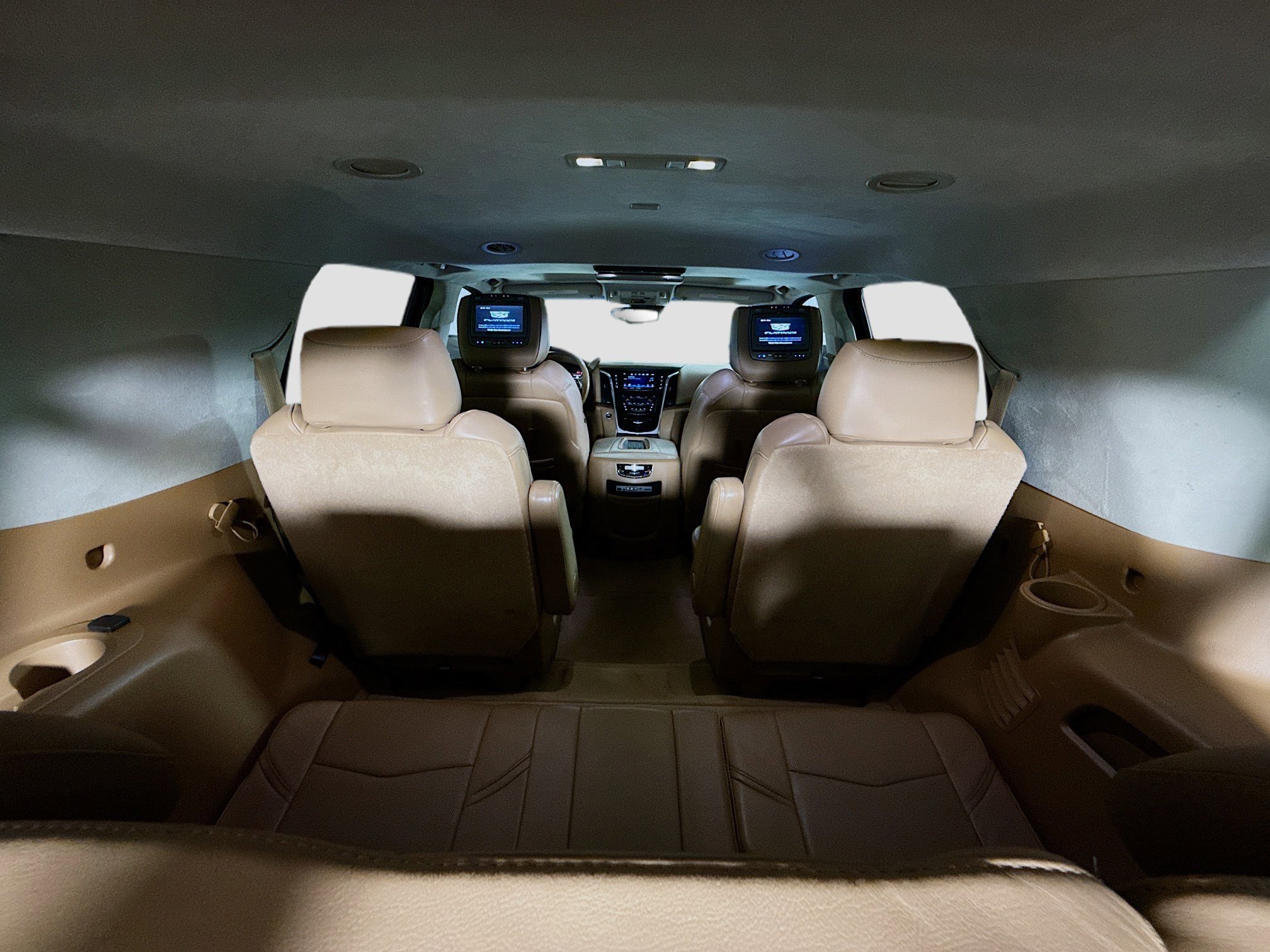 Used 2016 Cadillac Escalade Platinum image 42