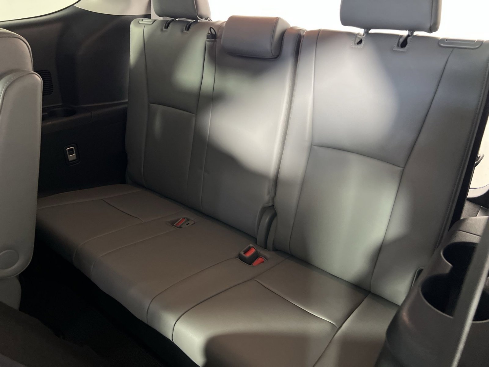 Used 2023 Toyota Highlander Platinum image 26