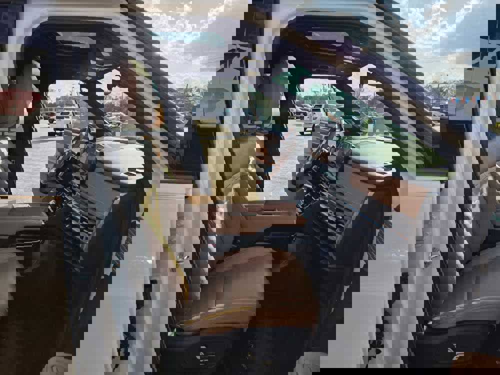 Used 2025 Hyundai Santa Fe Limited image 12