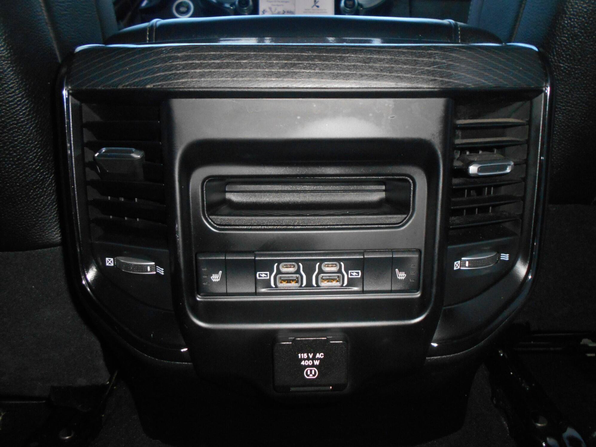 Used 2022 RAM 3500 Limited AWD/4WD image 26