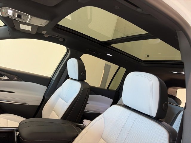 New 2026 Chevrolet Traverse High Country w/ LPO, Floor Liner Package image 15