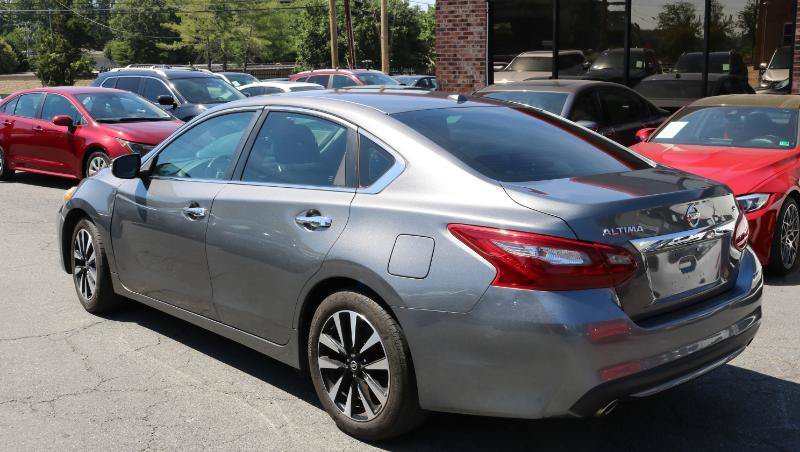 Used 2018 Nissan Altima 2.5 SL FWD image 5