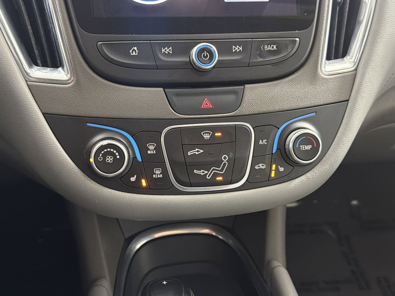 Used 2018 Chevrolet Malibu LT w/ Leather Package image 20