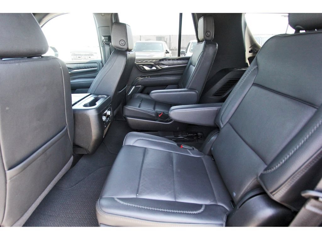 Used 2024 GMC Yukon Denali RWD image 7
