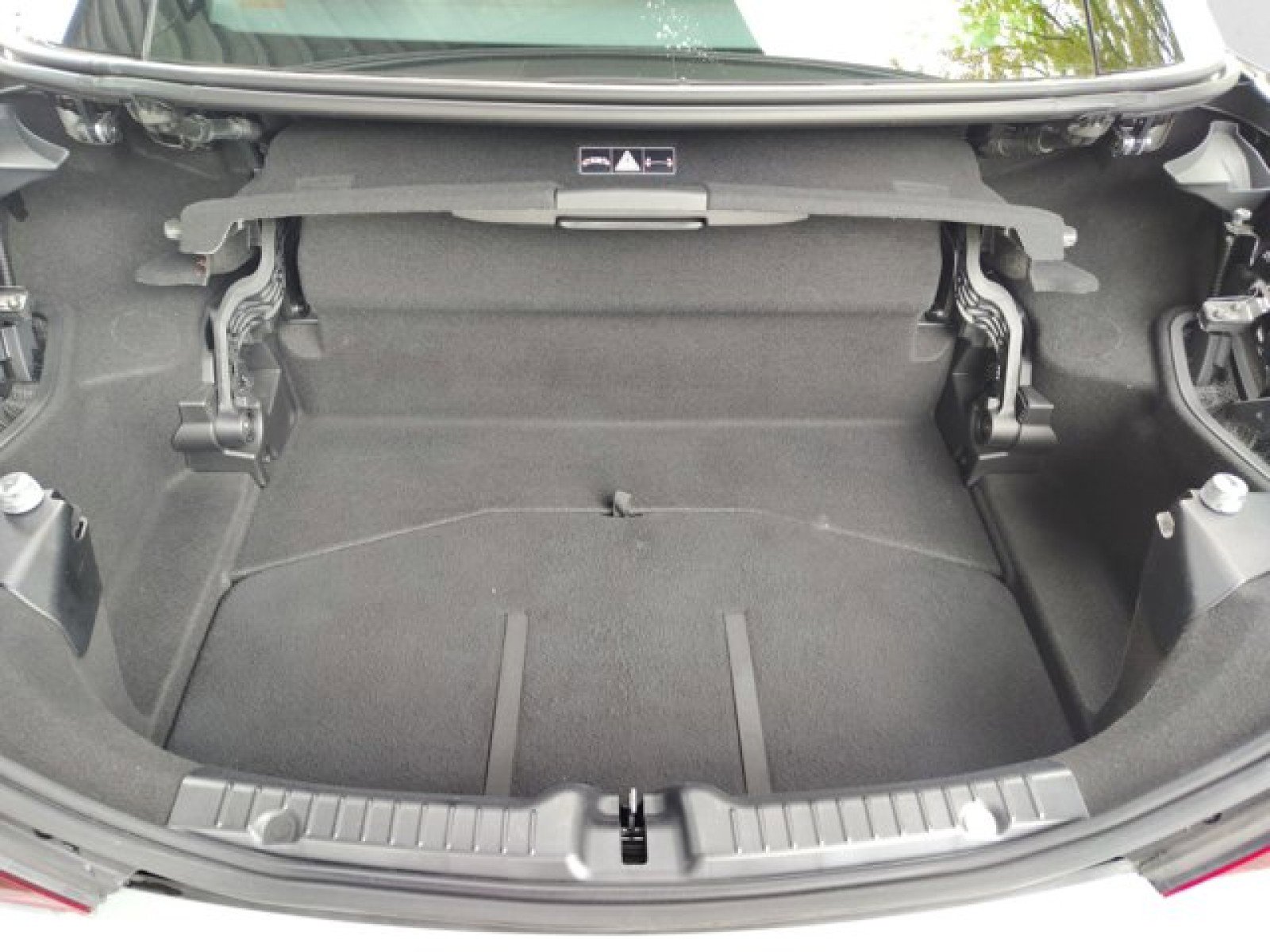 Used 2019 Mercedes-Benz SLC 300 image 18
