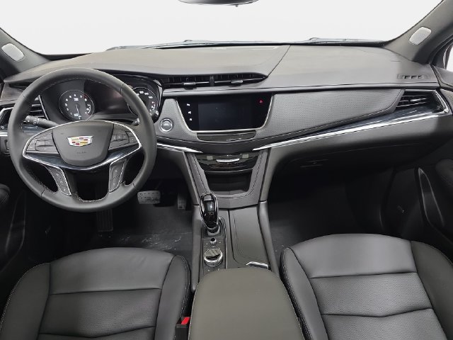 New 2026 Cadillac XT5 Premium Luxury w/ Driver Assist Package FWD image 9