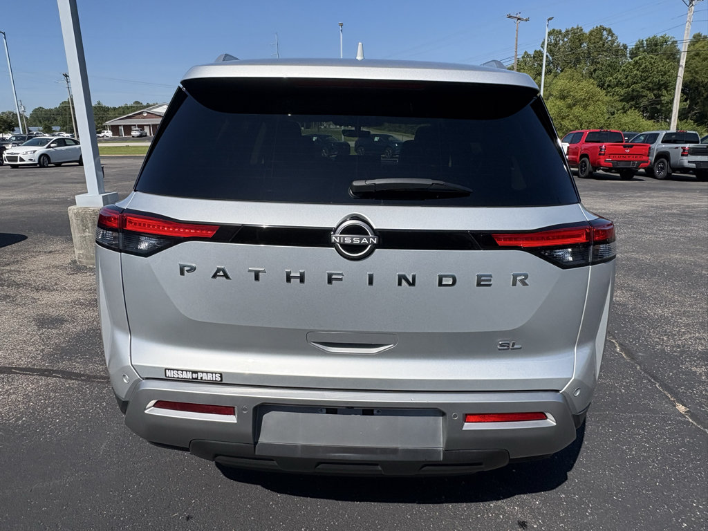 Used 2025 Nissan Pathfinder SL FWD image 8
