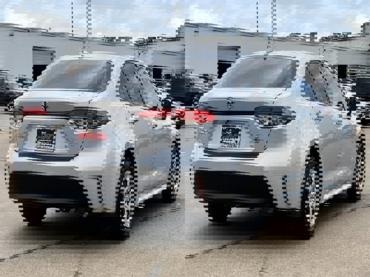 Used 2025 Toyota Corolla LE image 4