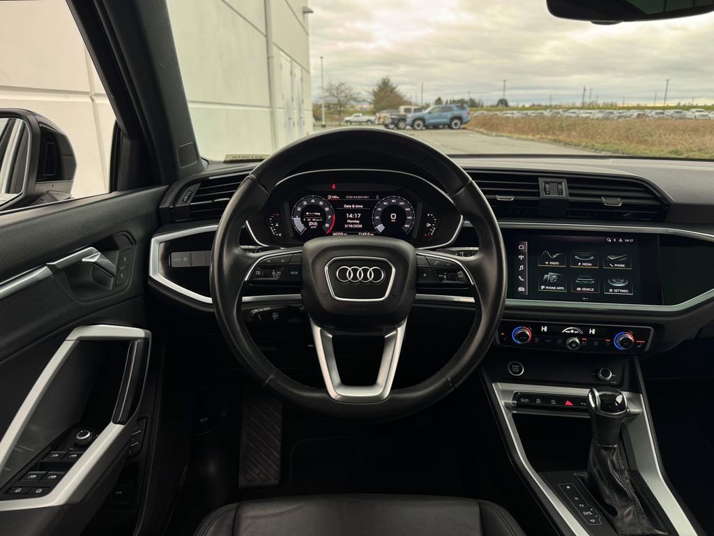 Used 2022 Audi Q3 2.0T Premium w/ Convenience Package image 12
