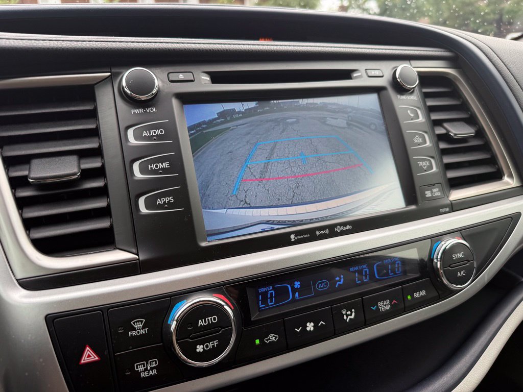 Used 2016 Toyota Highlander XLE AWD/4WD image 21