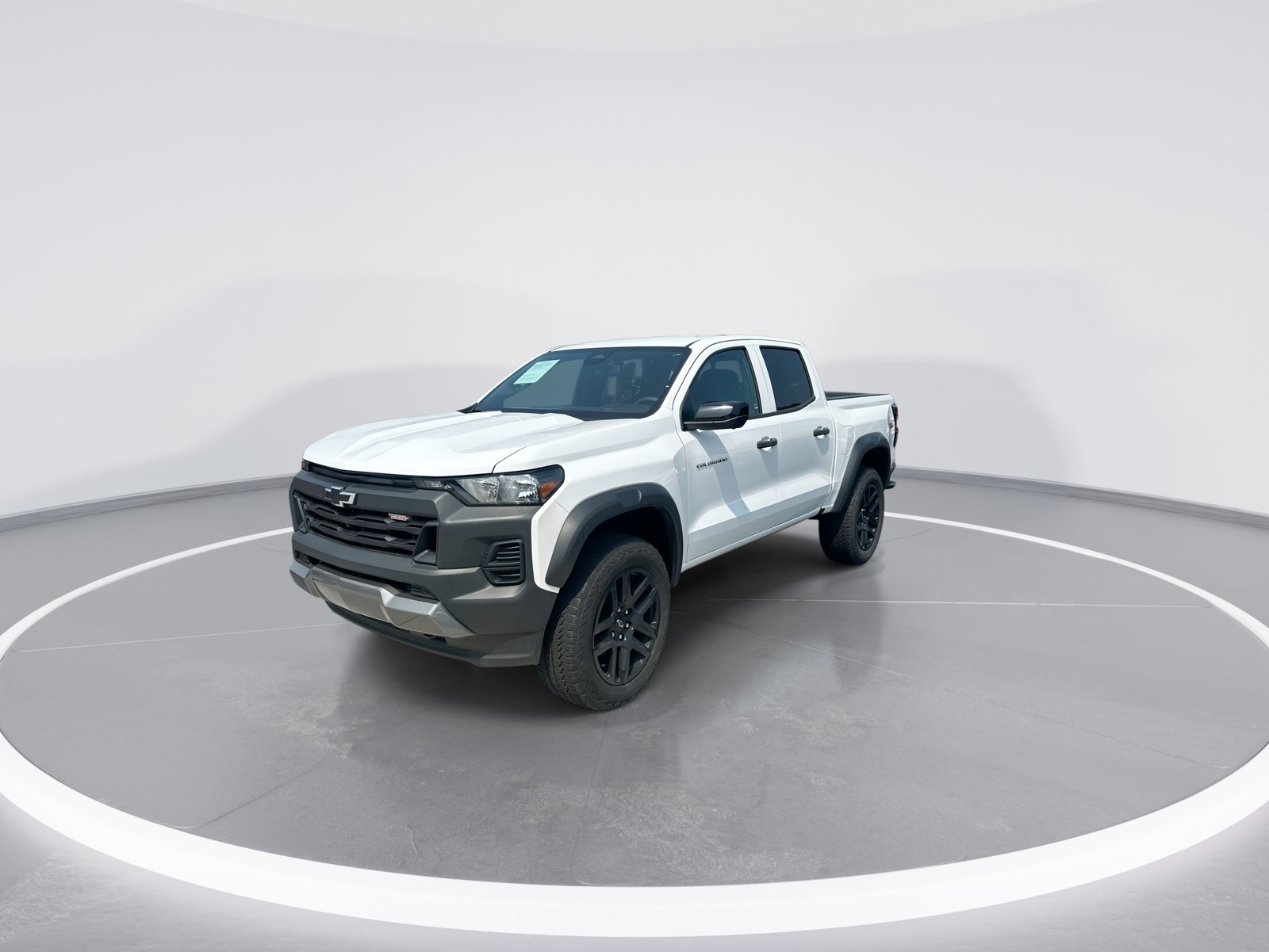 Used 2024 Chevrolet Colorado Trail Boss w/ Technology Package AWD/4WD image 5