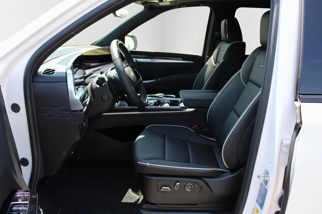 New 2025 Cadillac Escalade ESV Sport w/ Touring Package image 11